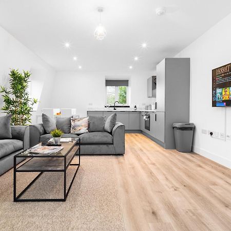 Stylish 2 Bedroom Apartment - Balcony - Secure Parking - Top Rated - 5Mc 버밍엄 외부 사진