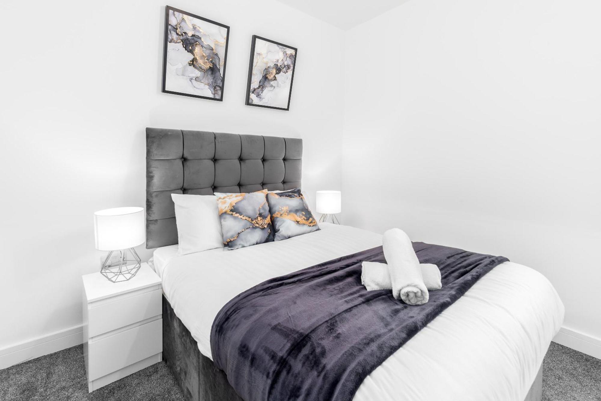 Stylish 2 Bedroom Apartment - Balcony - Secure Parking - Top Rated - 5Mc 버밍엄 외부 사진