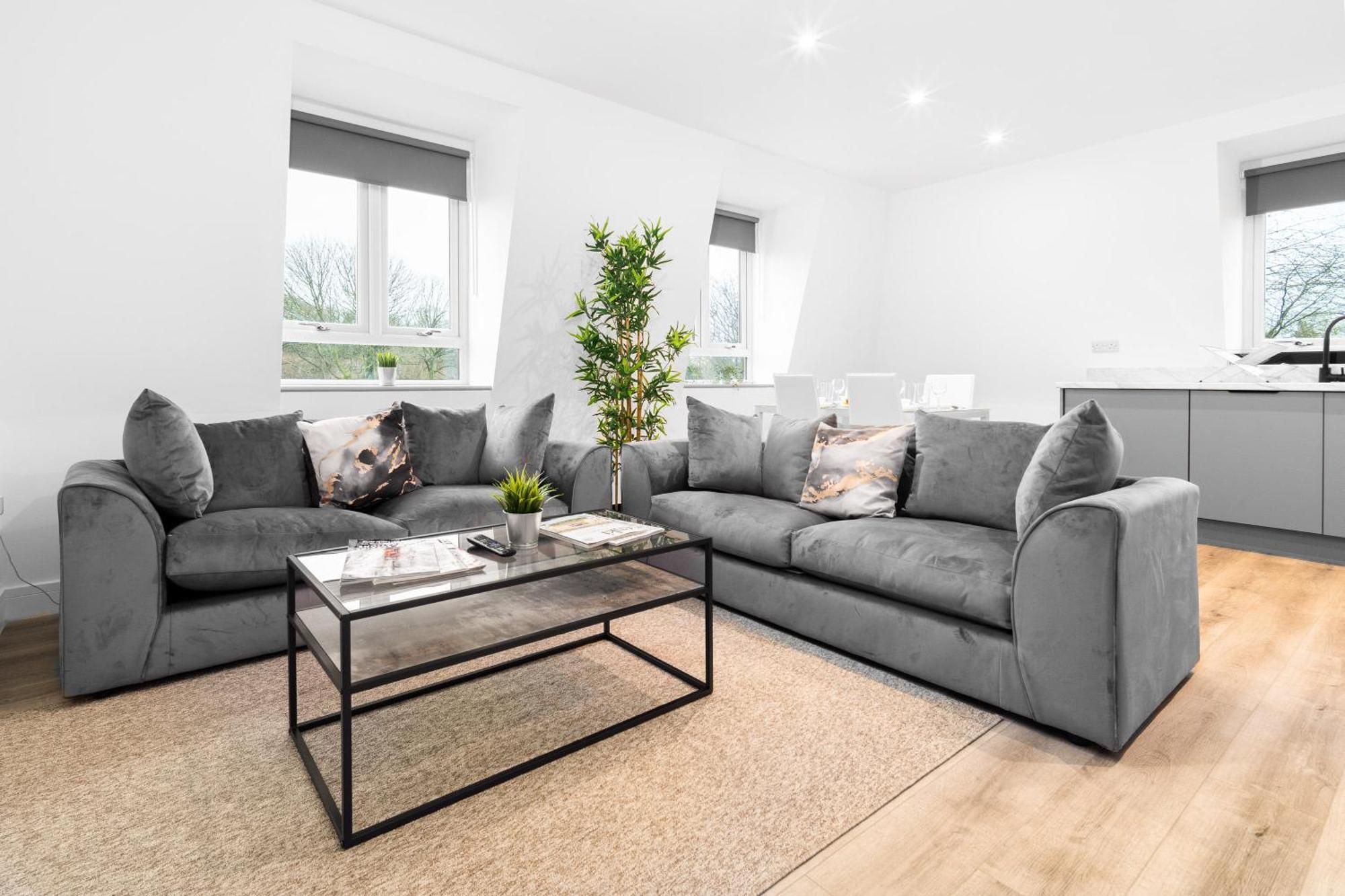 Stylish 2 Bedroom Apartment - Balcony - Secure Parking - Top Rated - 5Mc 버밍엄 외부 사진